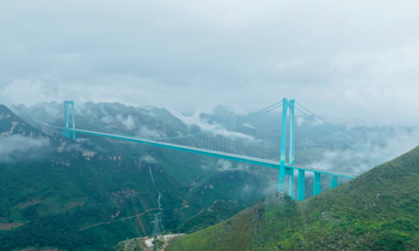 “桥”见匠心：从花江峡谷大桥到纵横G700 拓宽世界的边界